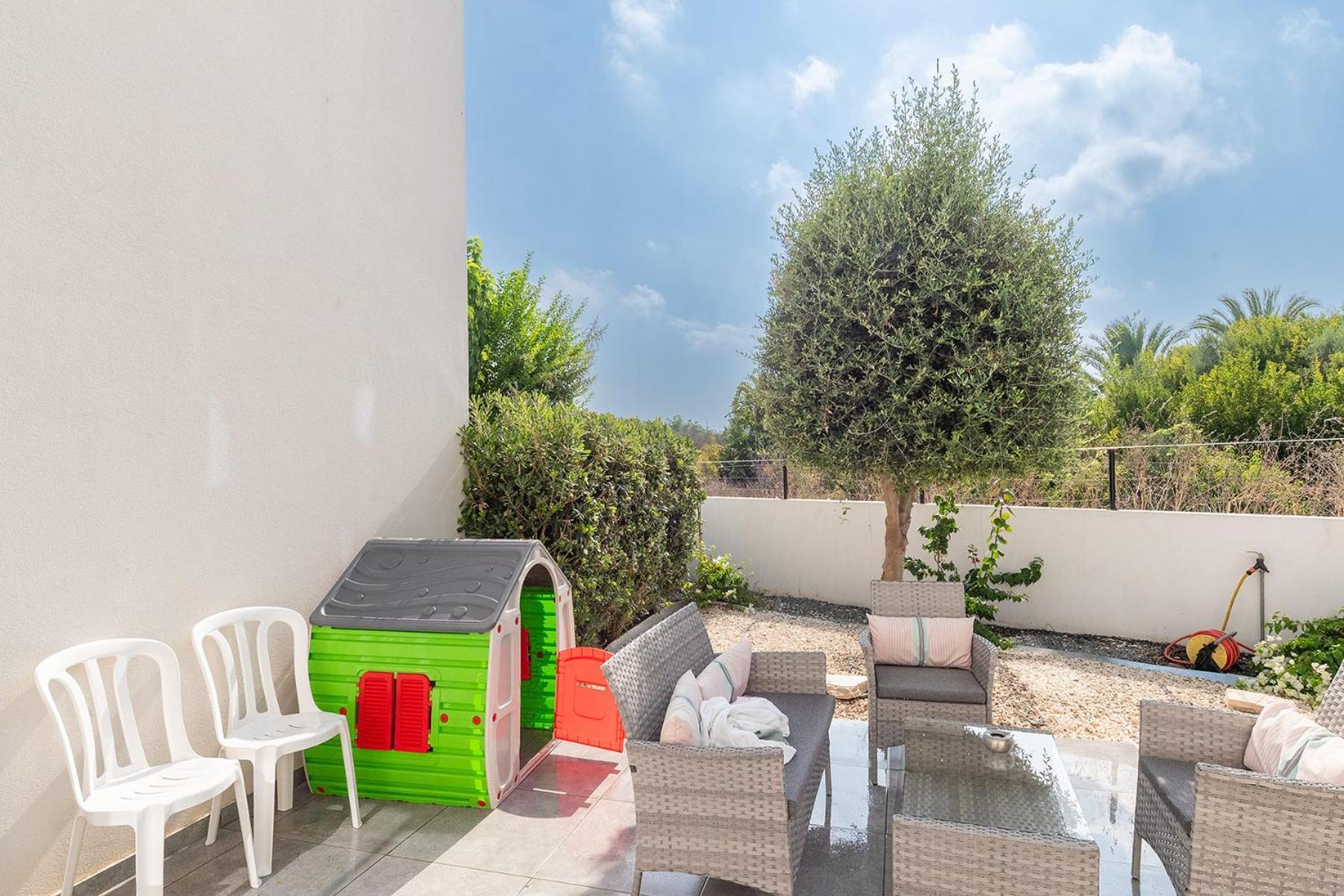Blue Diamond Beach Villas Paphos Exterior photo