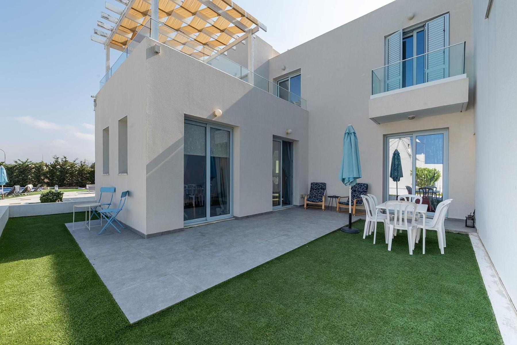 Blue Diamond Beach Villas Paphos Exterior photo