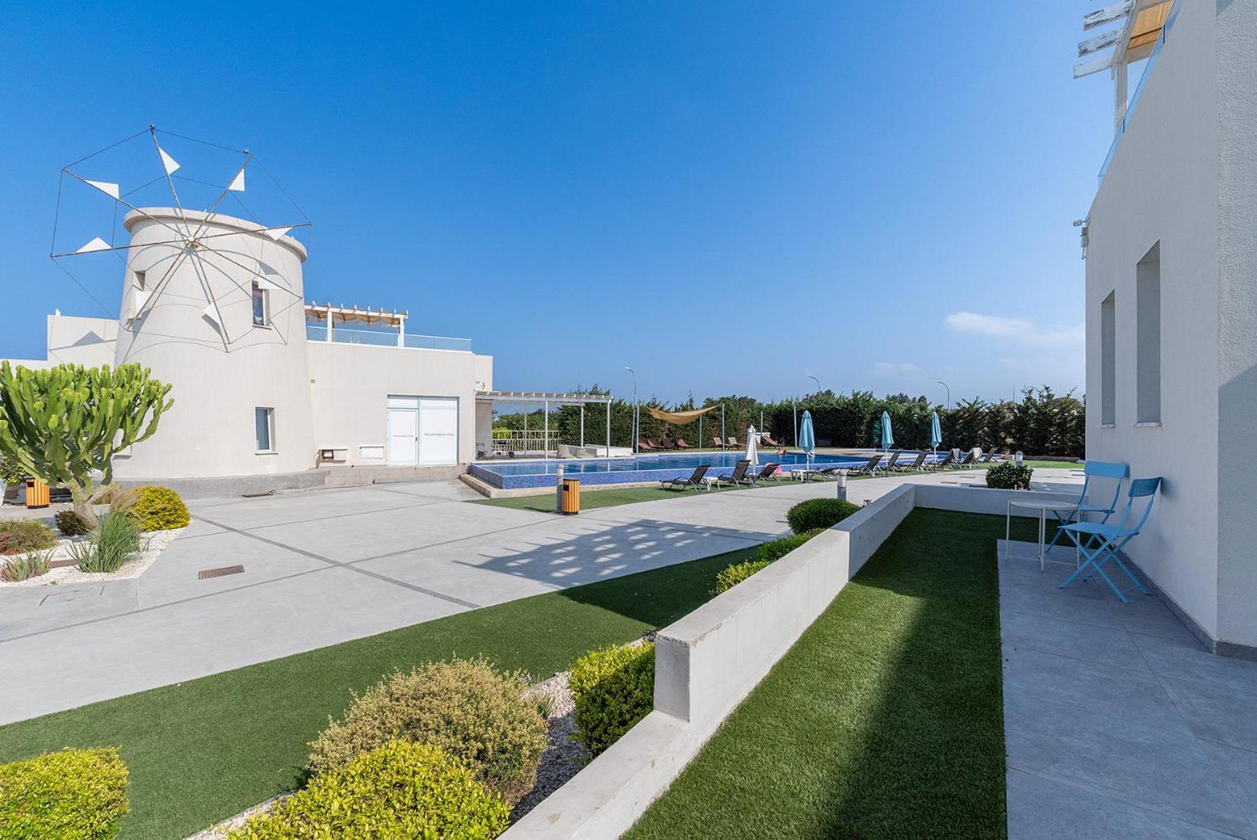 Blue Diamond Beach Villas Paphos Exterior photo